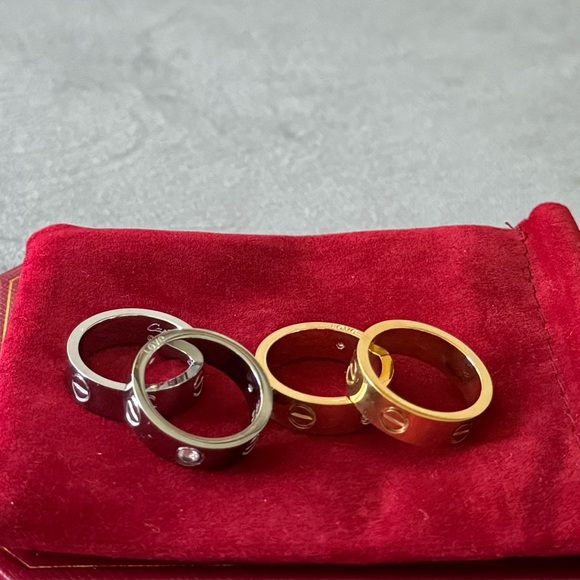 🌟New Stainless Steel Gold Plated Love Ring - Picture 8 of 9